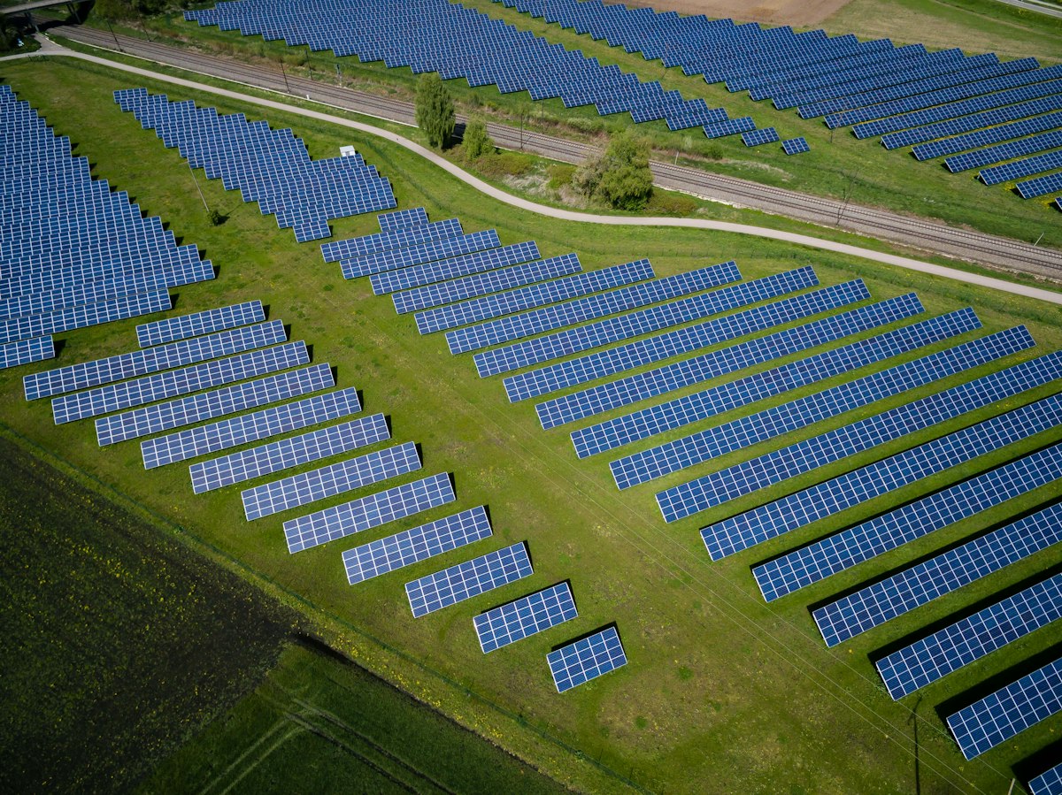 Large solar array on a commercial rooftop